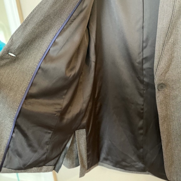 Elie Tahari Gray Leather Detail Blazer - Picture 4 of 9